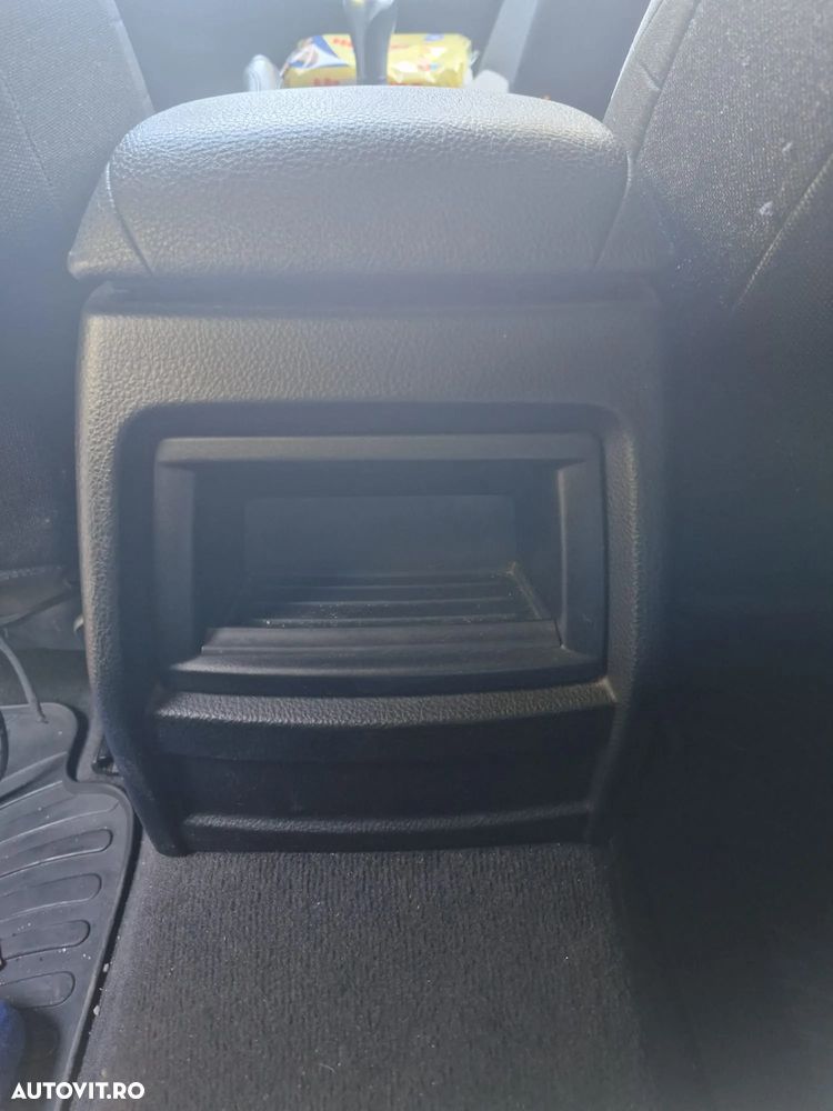 BMW Seria 3 316i - 10