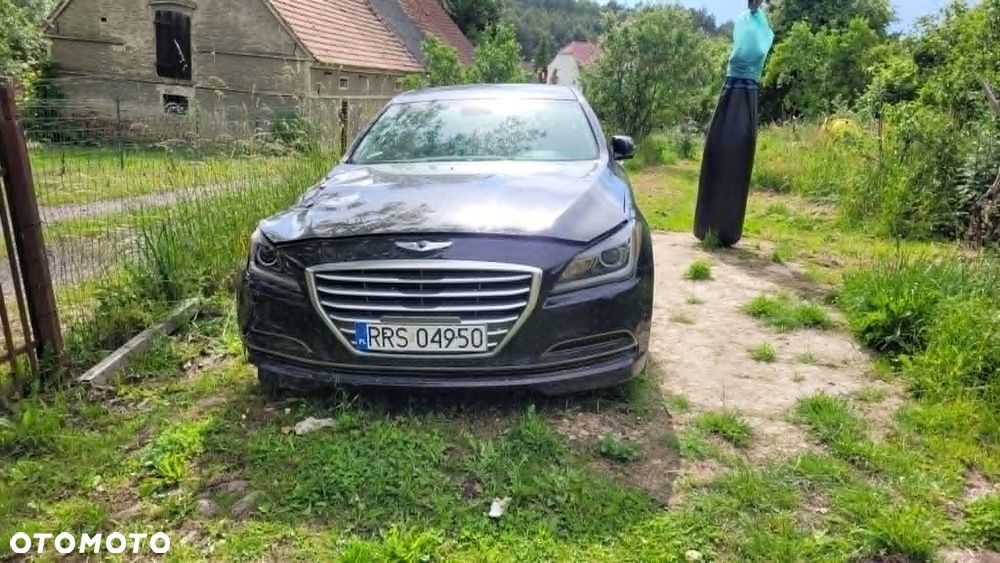 Hyundai Genesis - 10