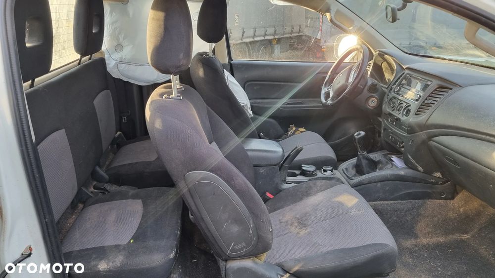 Mitsubishi L200 - 14