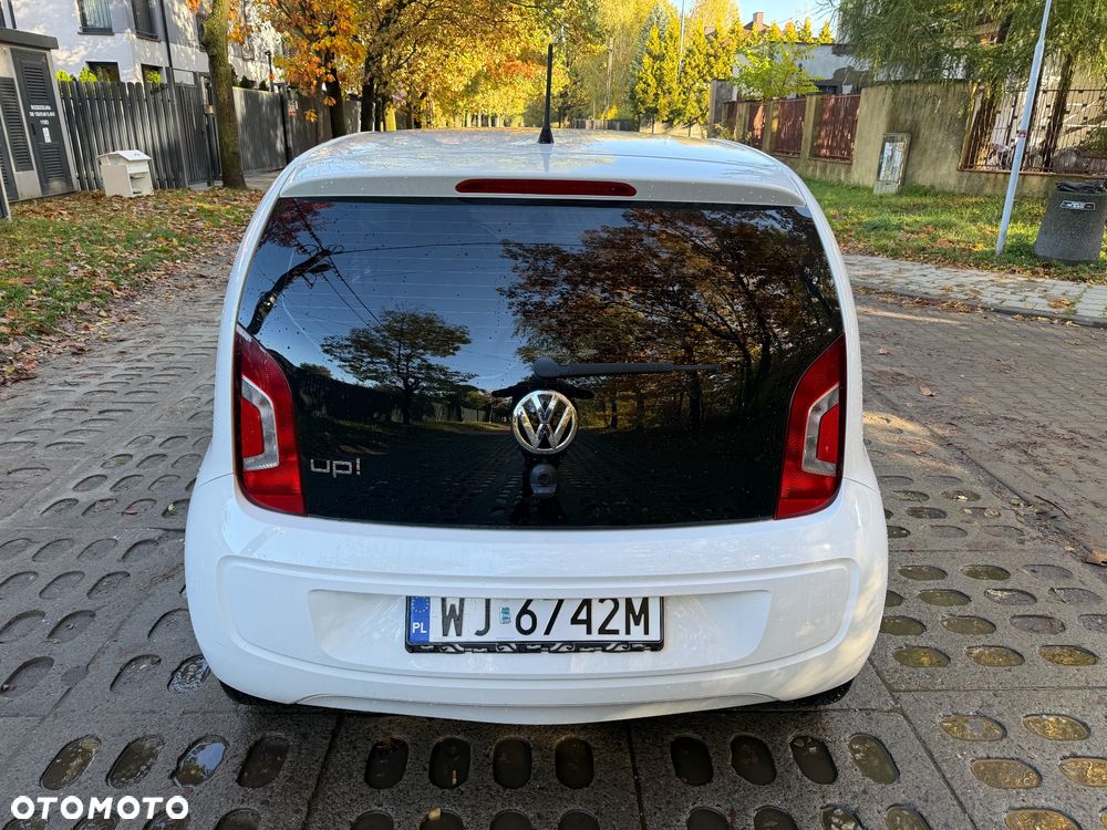 Volkswagen Up 2016 photo 5