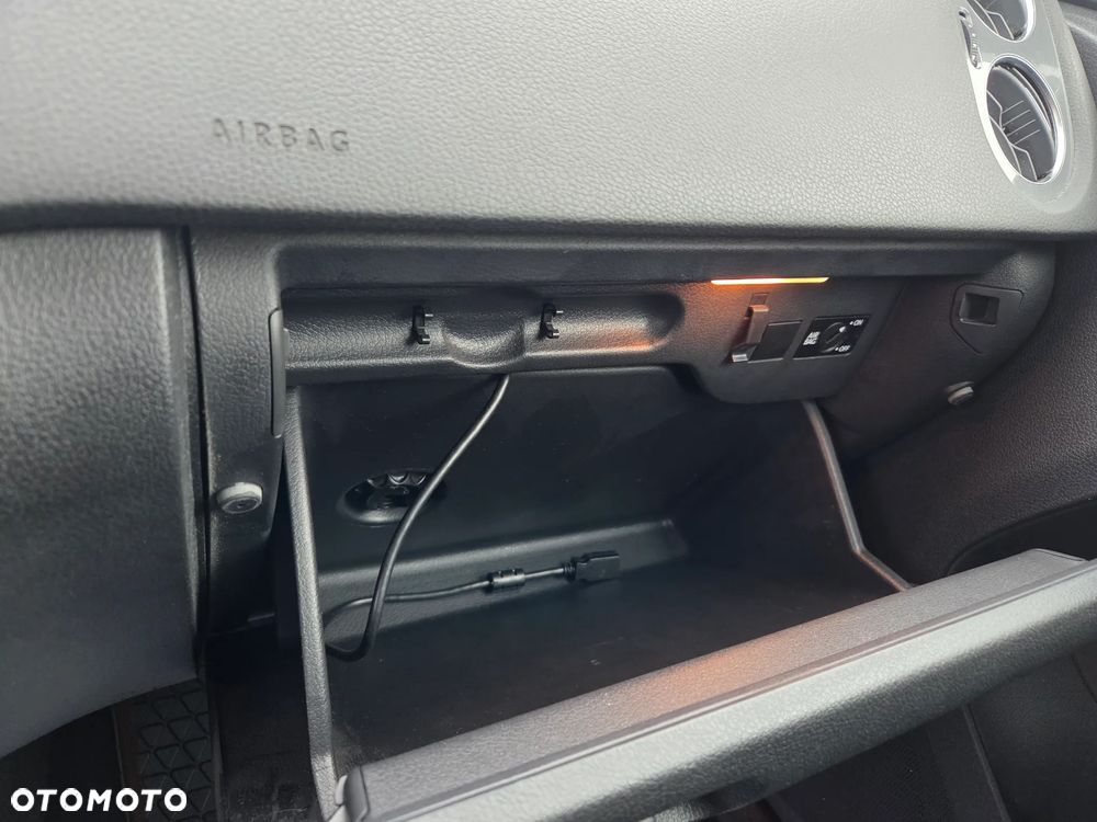 Volkswagen Tiguan 2.0 TDI DPF 4Motion DSG Sport & Style - 39