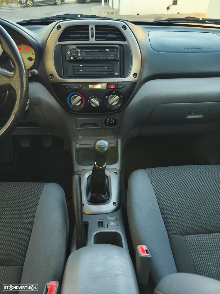 Toyota RAV4 2.0 Pack 2 - 23