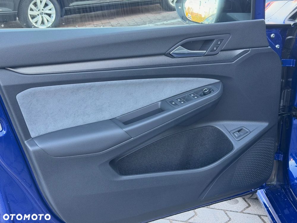 Volkswagen Golf Variant - 14