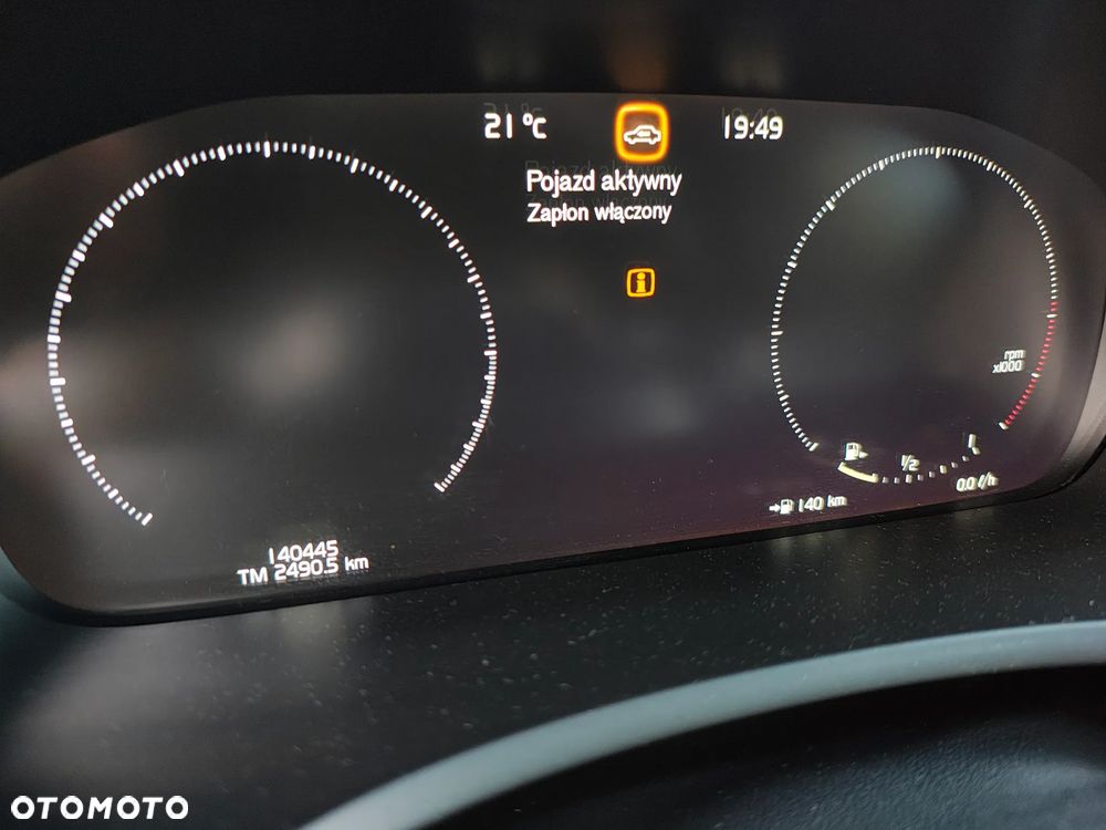 Volvo XC 90 D5 AWD R-Design 7os - 15