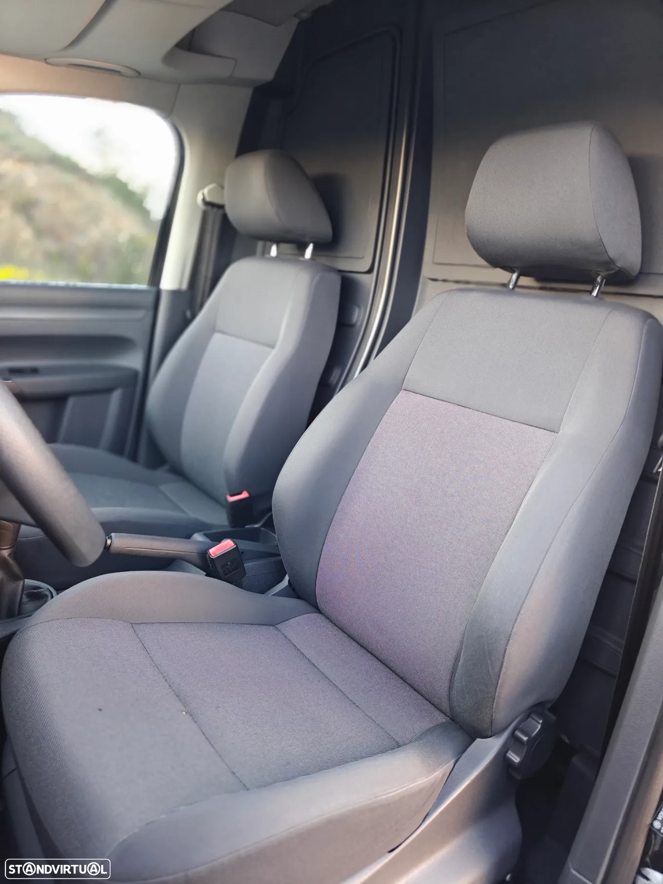 VW Caddy Business 102cv AC - 9