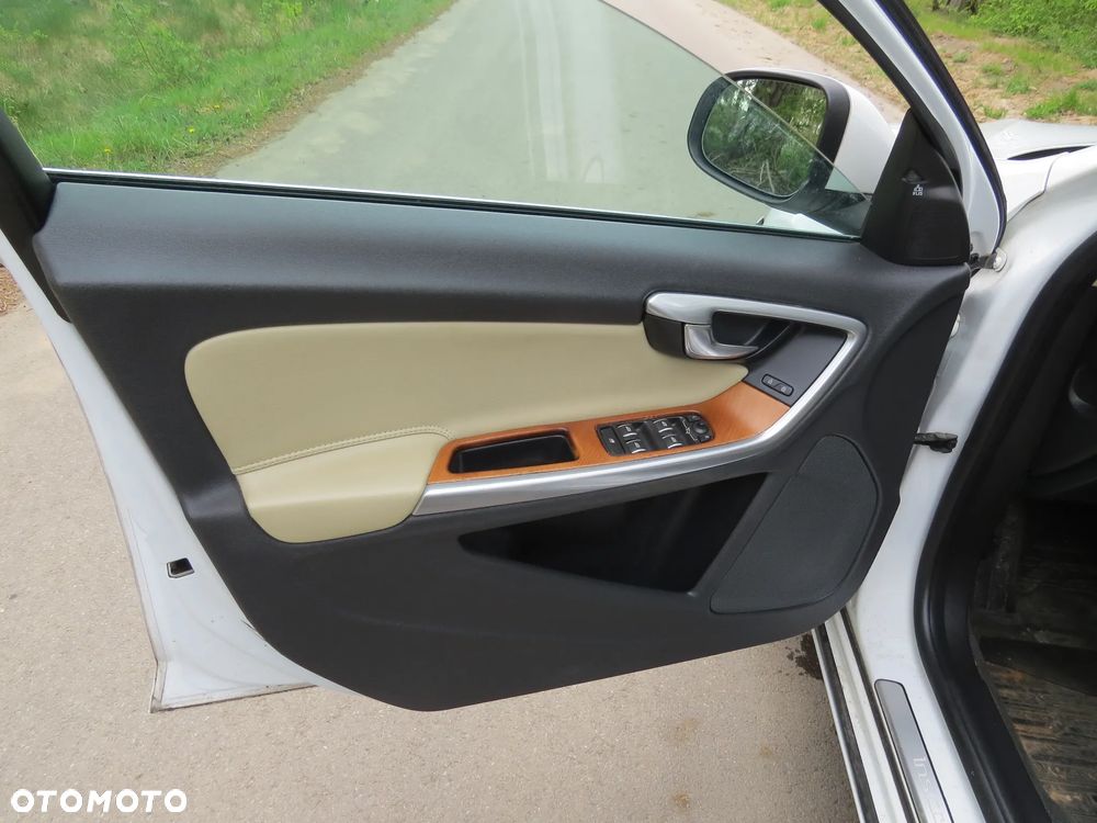 VOLVO S60 II LIFT LONG INSCRIPTION CHRISTAL WHITE PEARL 707-46 2.0 T5 B4204T11 NA CZĘŚCI - 17