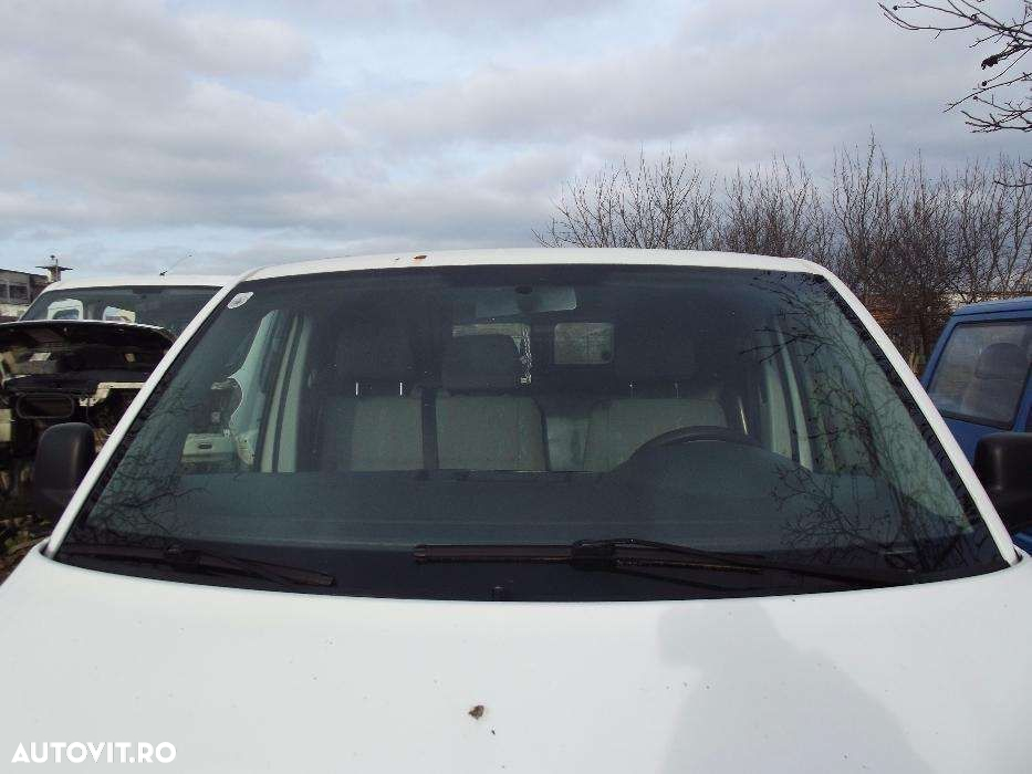 Parbriz VW T5 geam usa stanga dreapta luneta usi spate dezmembrez T5 - 2