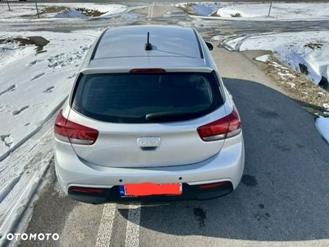 Kia Rio 1.2 L - 26