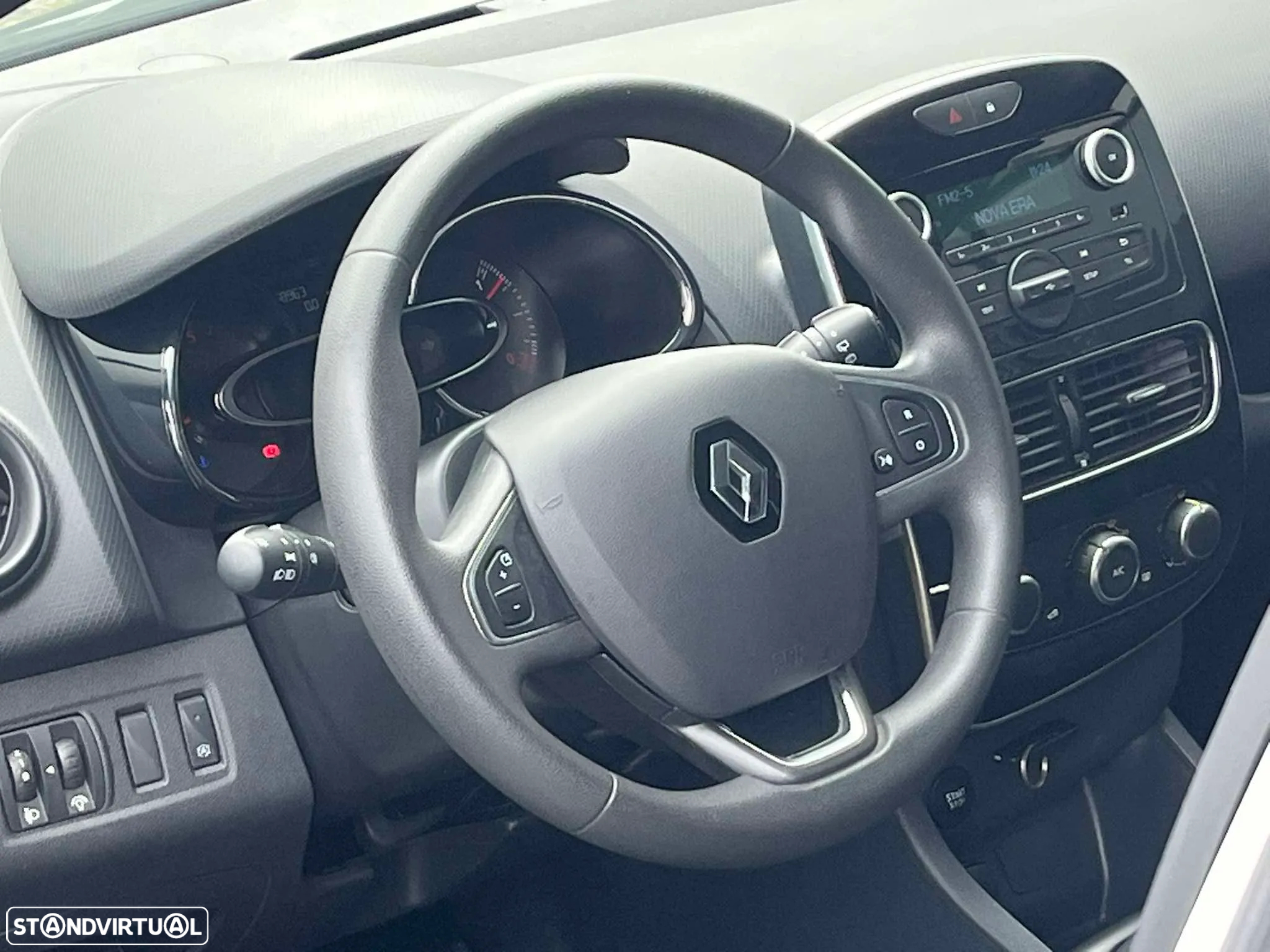 Renault Clio IV Van 1.5 dCi 75cv - 9
