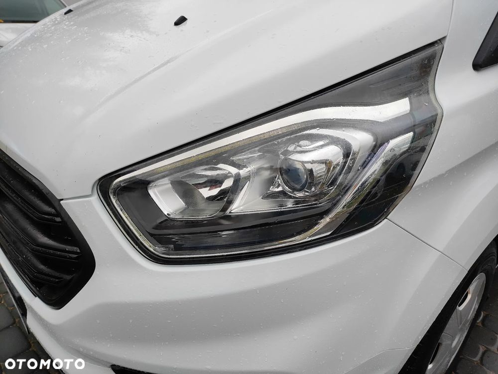 Ford TRANSIT CUSTOM 2020r 2,0 TDCI 130KM AUTOMAT L2H1 LONG DUBEL DRZWI EURO 6 LEDY CENA BRUTTO VAT 23% - 36