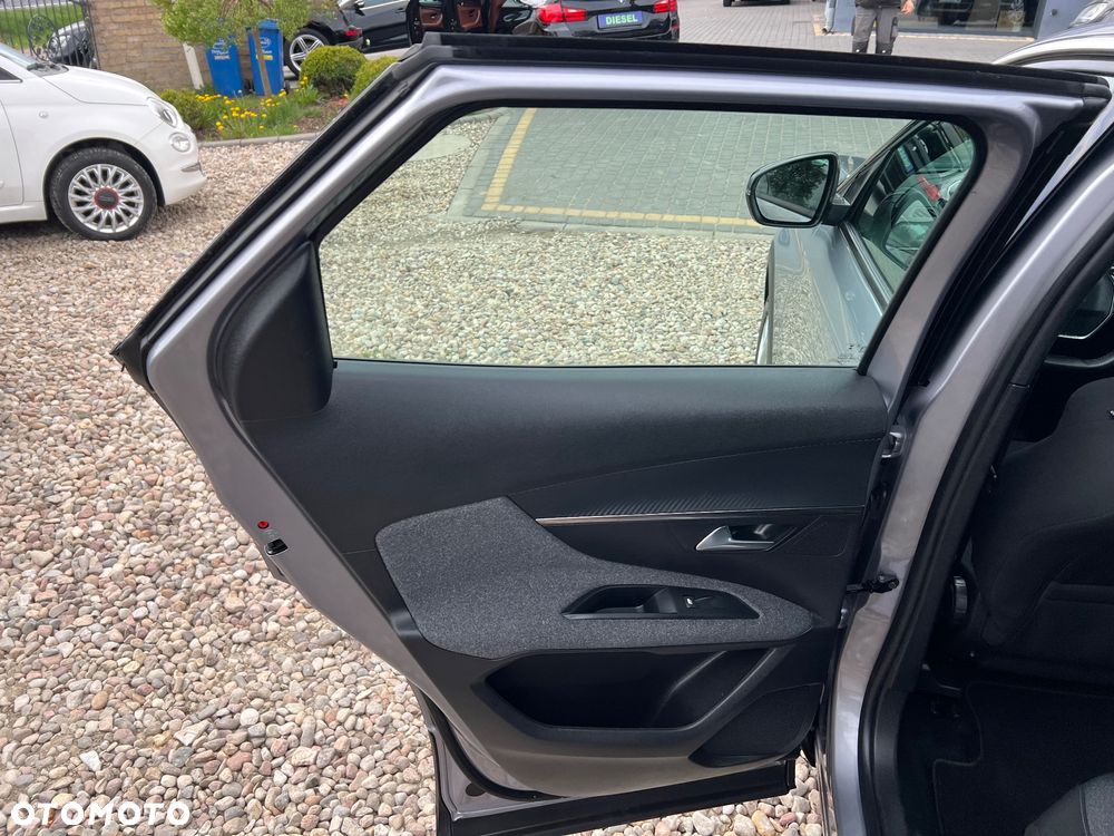Peugeot 3008 BlueHDi 130 Stop & Start EAT8 Allure Business-Paket - 17
