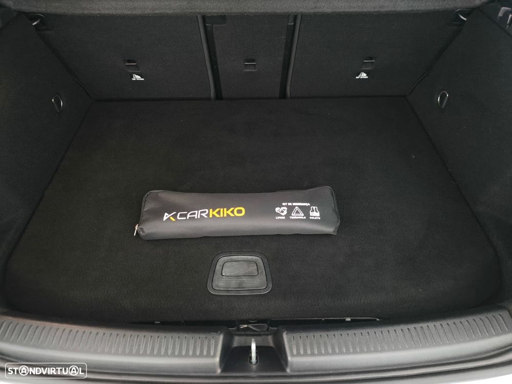 Mercedes-Benz A 250 e AMG Line - 24