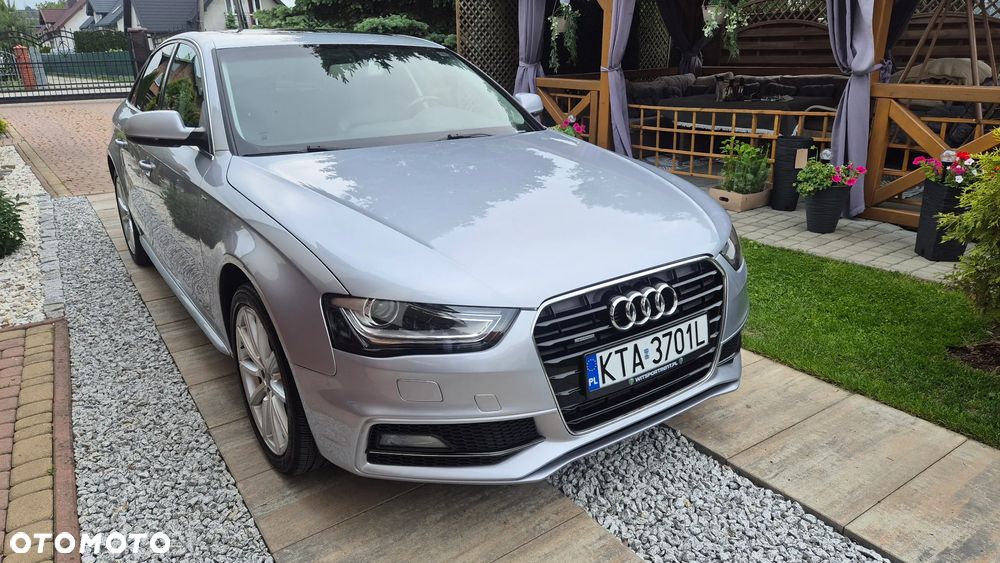 Audi A4 Limousine - 1