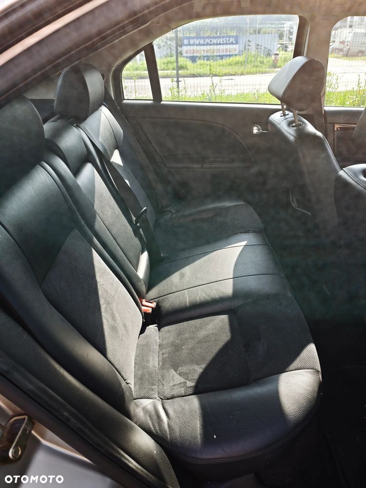 Ford Mondeo 2.0 TDCi Ghia - 8