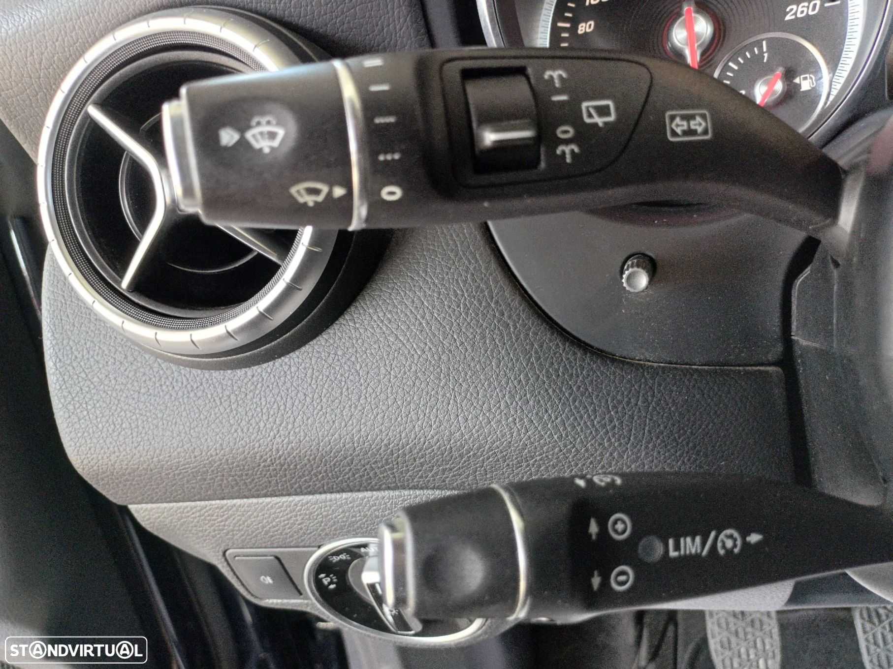 Mercedes-Benz CLA 180 - 24