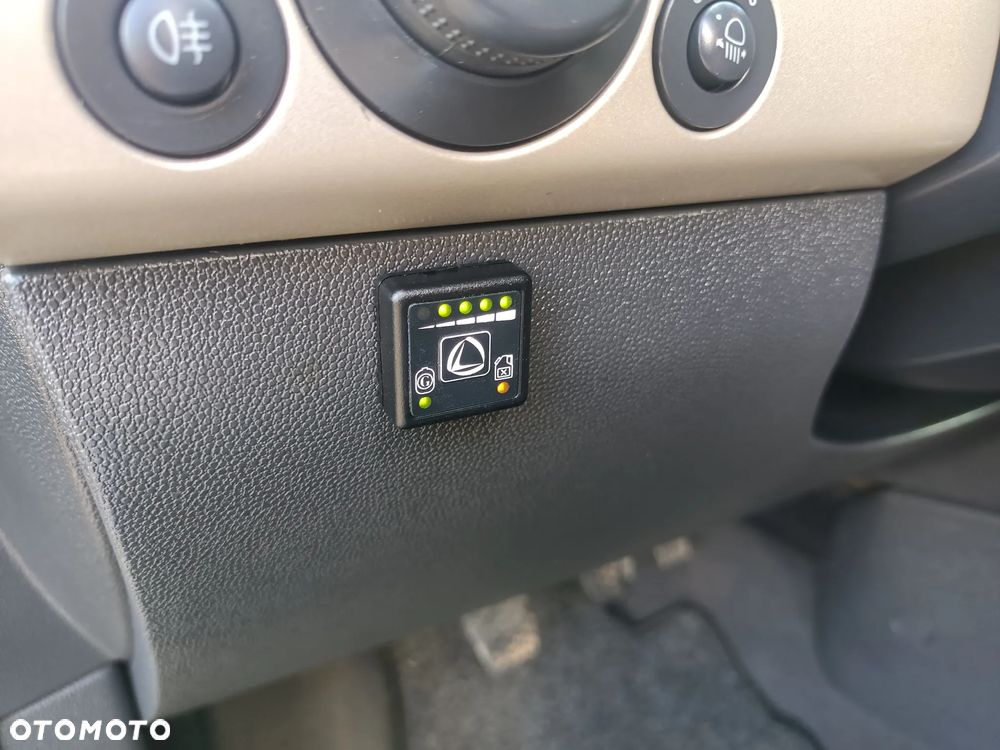 Opel Astra GTC 1.8 - 29