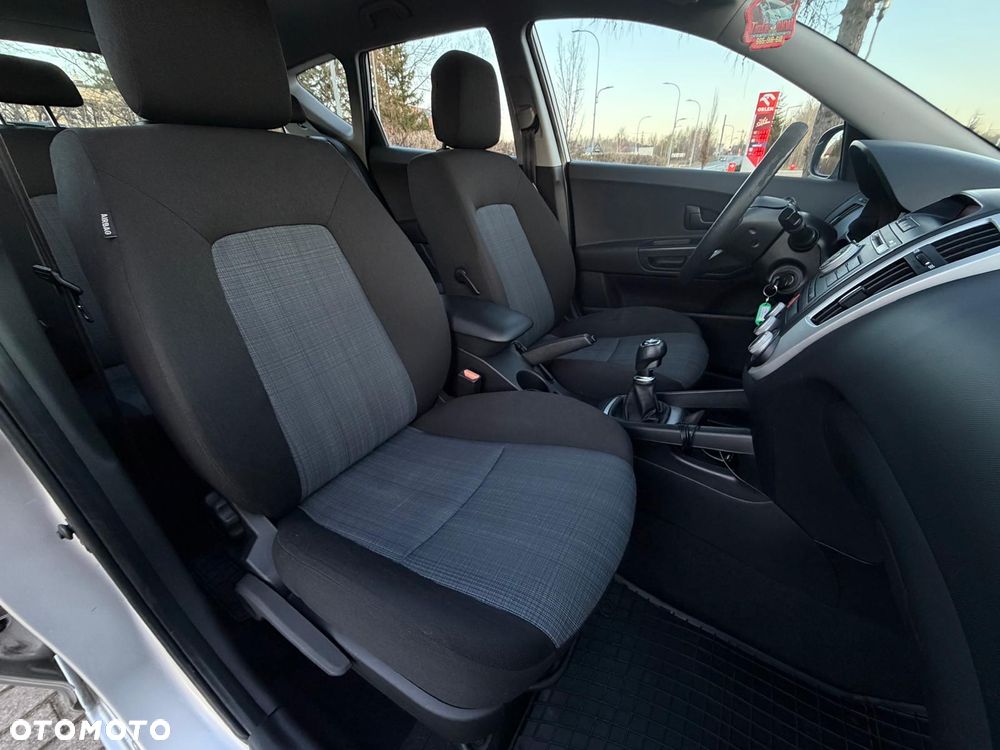 Kia Ceed 1.6 CRDi 90 Vision - 29