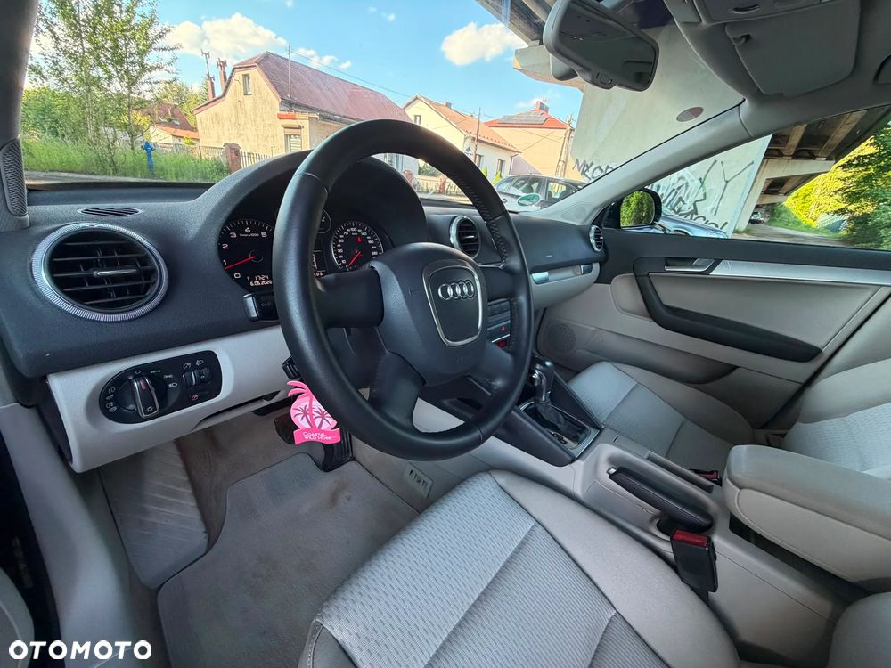 Audi A3 Sportback 1.4 TFSI Ambiente - 24