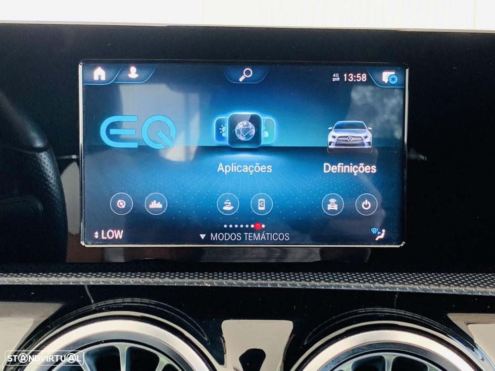 Mercedes-Benz A 250 Limousine e AMG Line - 23