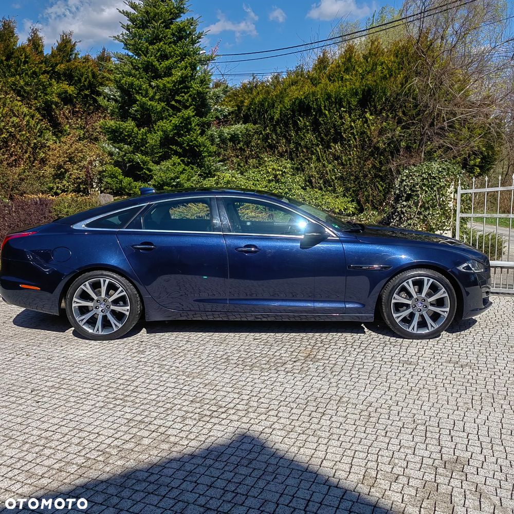 Jaguar XJ 3.0 D V6 Premium Luxury - 16