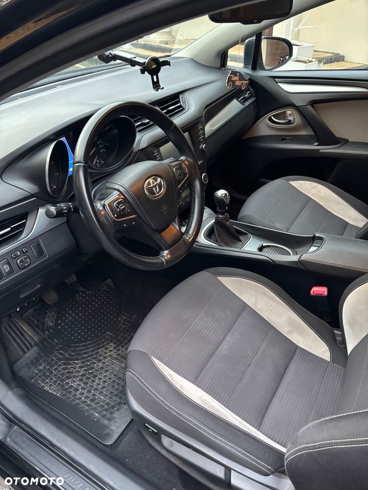 Toyota Avensis 2.0 D-4D Prestige - 16