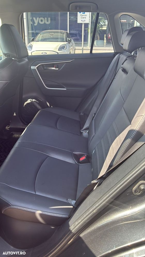 Toyota RAV4 - 18