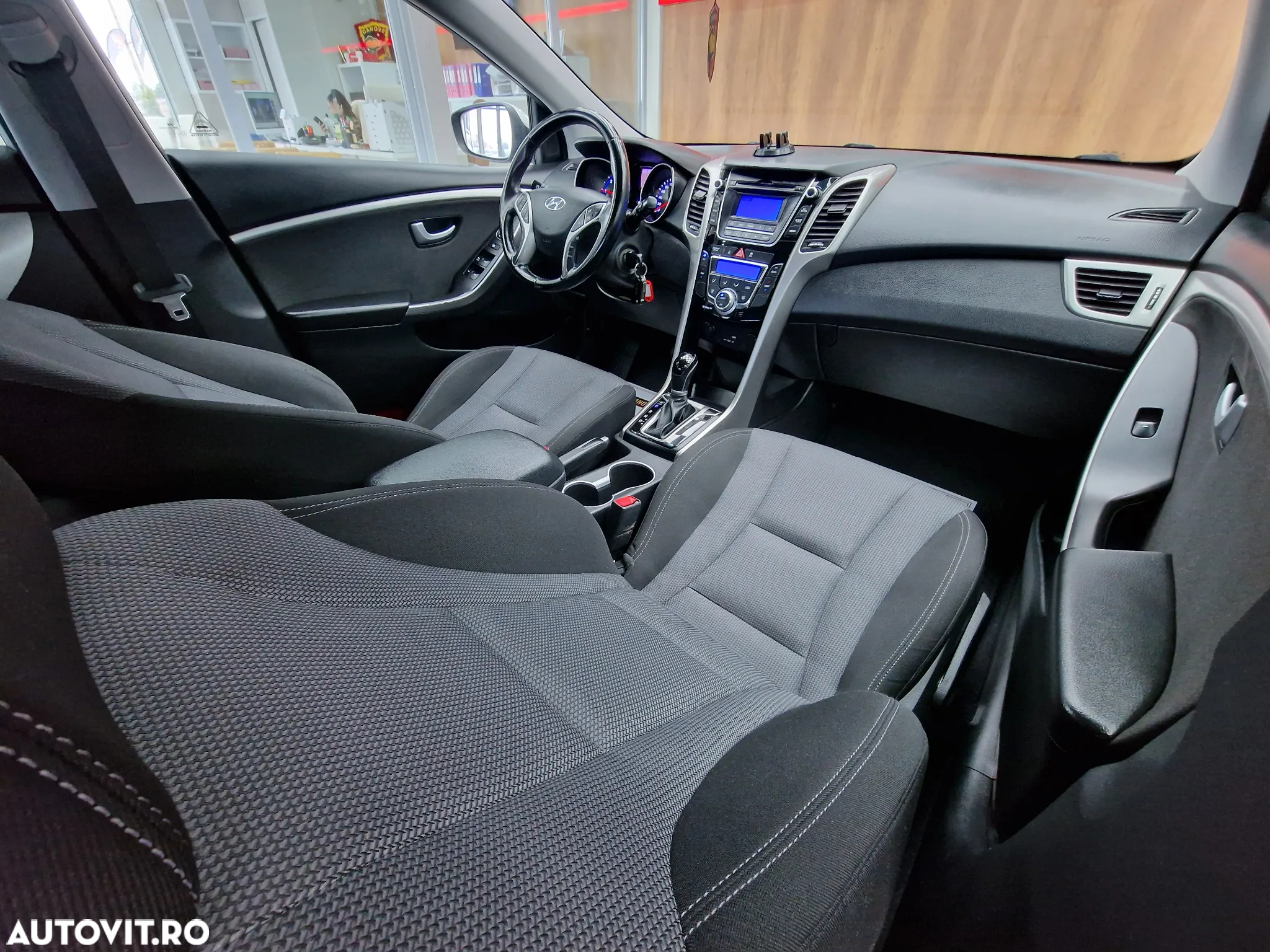 Hyundai i30 1.6 CRDI Automatik Style - 16