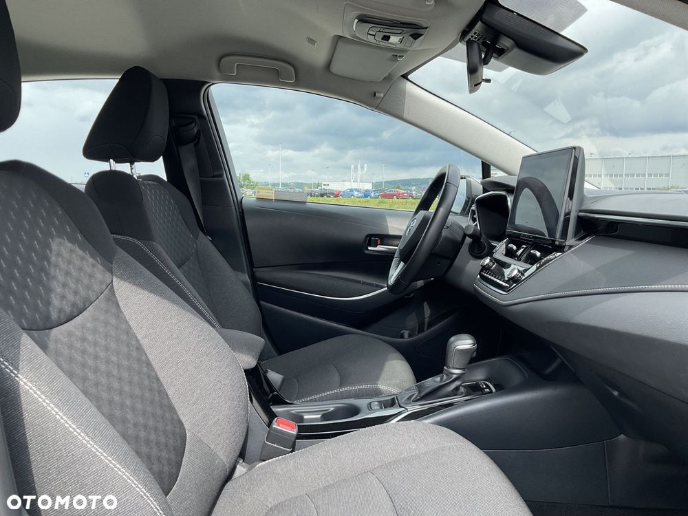 Toyota Corolla 1.8 Hybrid Comfort - 17