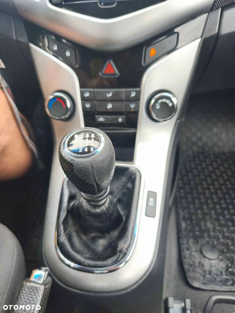 Chevrolet Cruze 2.0 D LT - 23