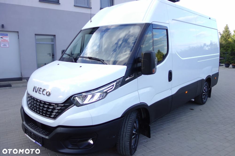 Iveco Daily Automat  35-160 L3H2 full Led Klima Webasto Kamera - 2