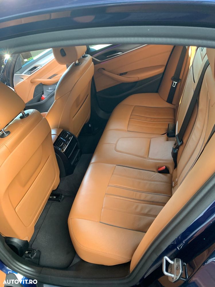 BMW Seria 5 530d xDrive AT - 18