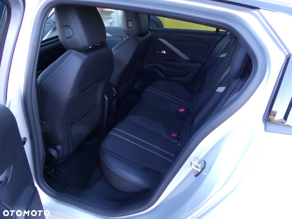 Opel Astra 1.2 T GS S&S - 19