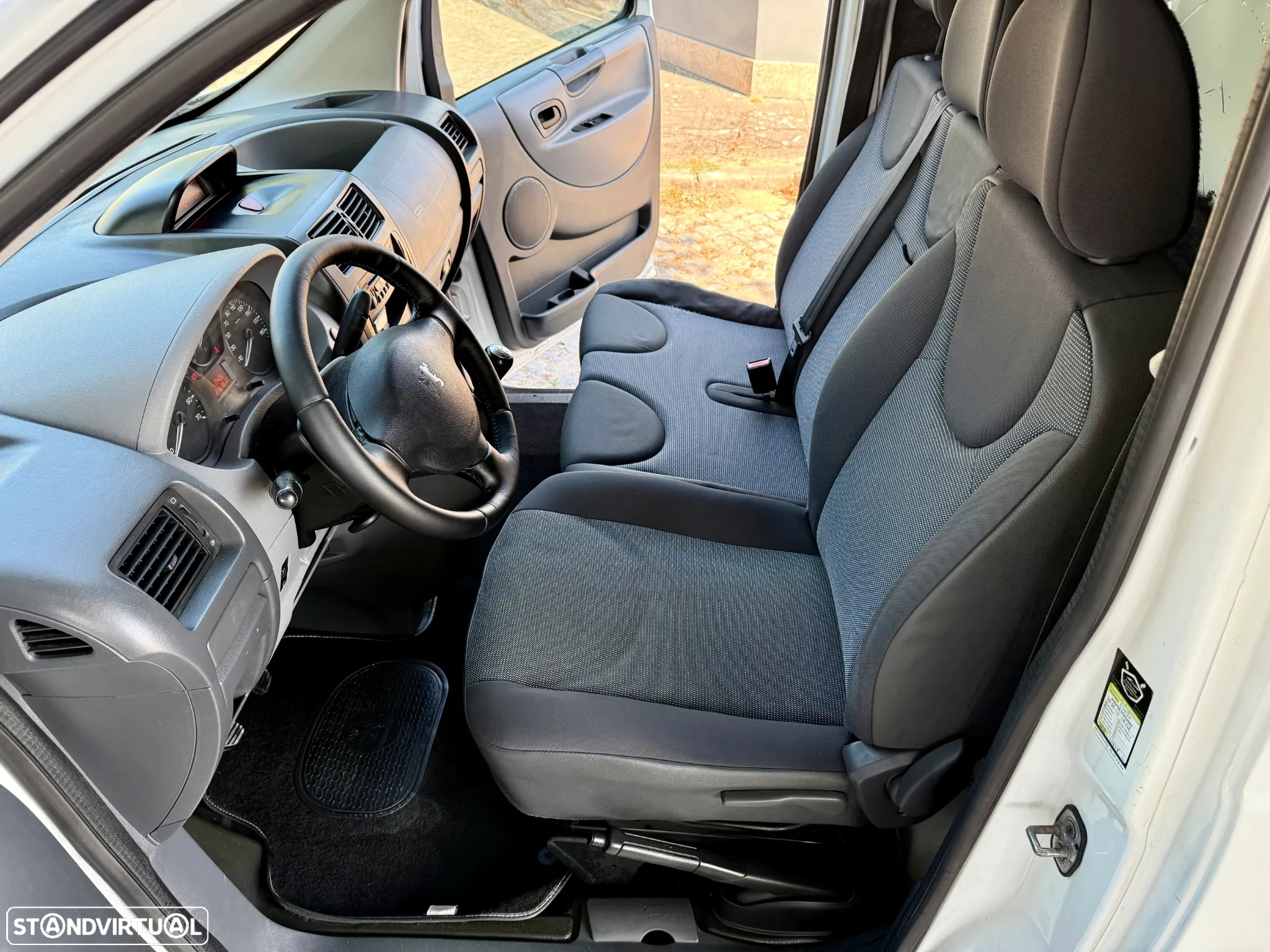 Peugeot EXPERT 1.6HDI 3 LUG AC REBOQUE BARRAS - 12