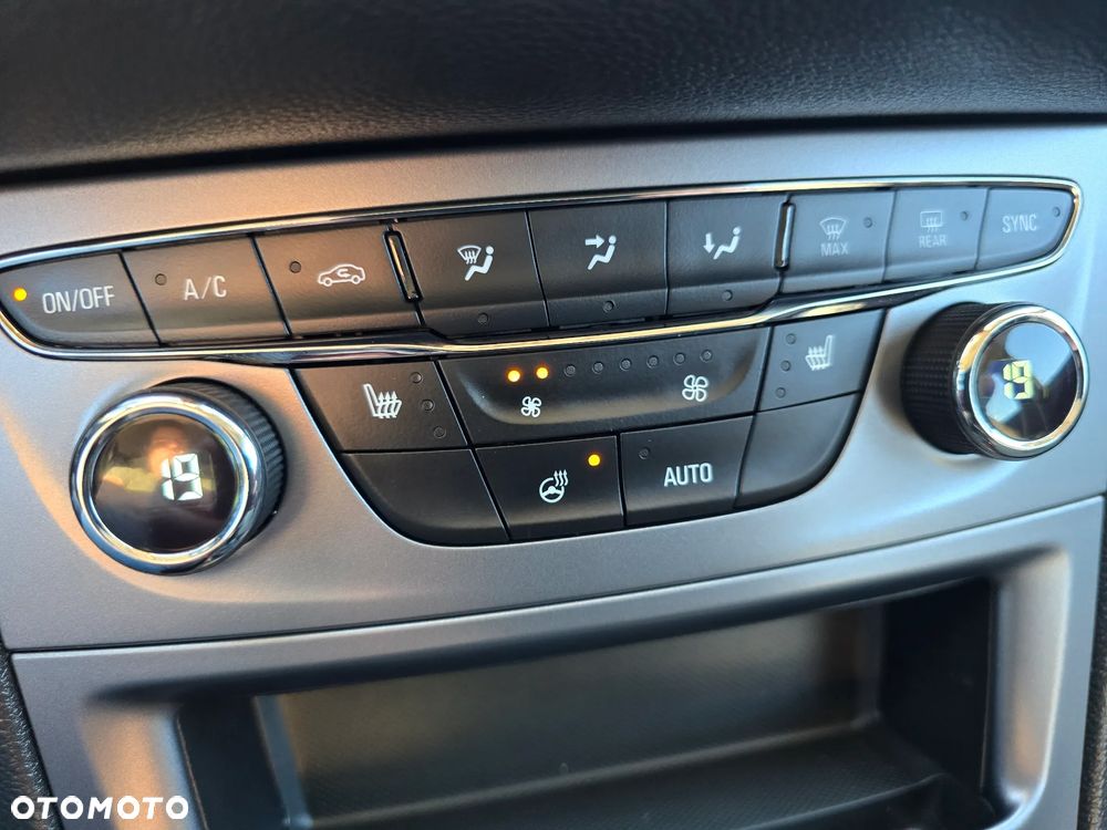 Opel Astra 1.5 CDTI Ultimate S&S - 25