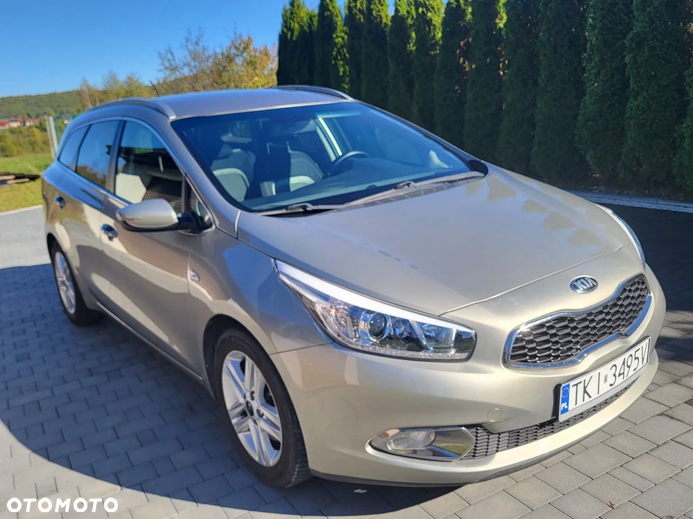Kia Ceed - 14