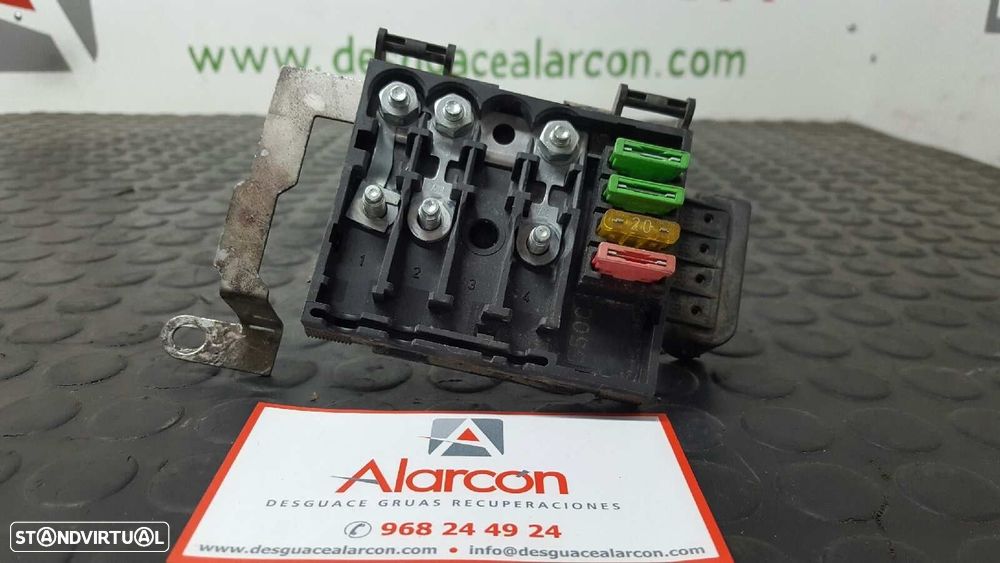 CAIXA DE RELÉS/ FUSÍVEIS VOLKSWAGEN POLO BERLINA (6N2) TRENDLINE - 1