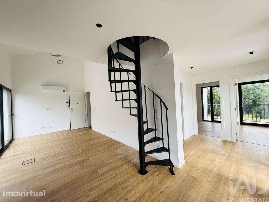 Duplex T3 em Alcabideche de 155,00 m2 - Grande imagem: 3/25