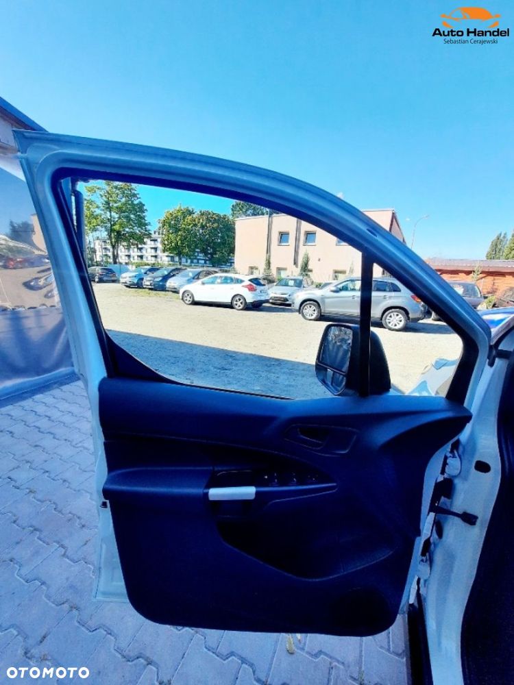 Ford Transit Connect - 32
