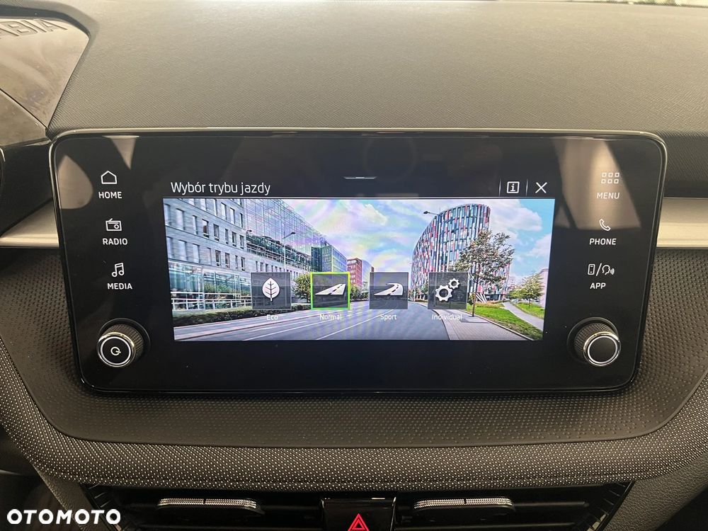 Skoda Fabia 1.0 TSI Selection DSG - 23