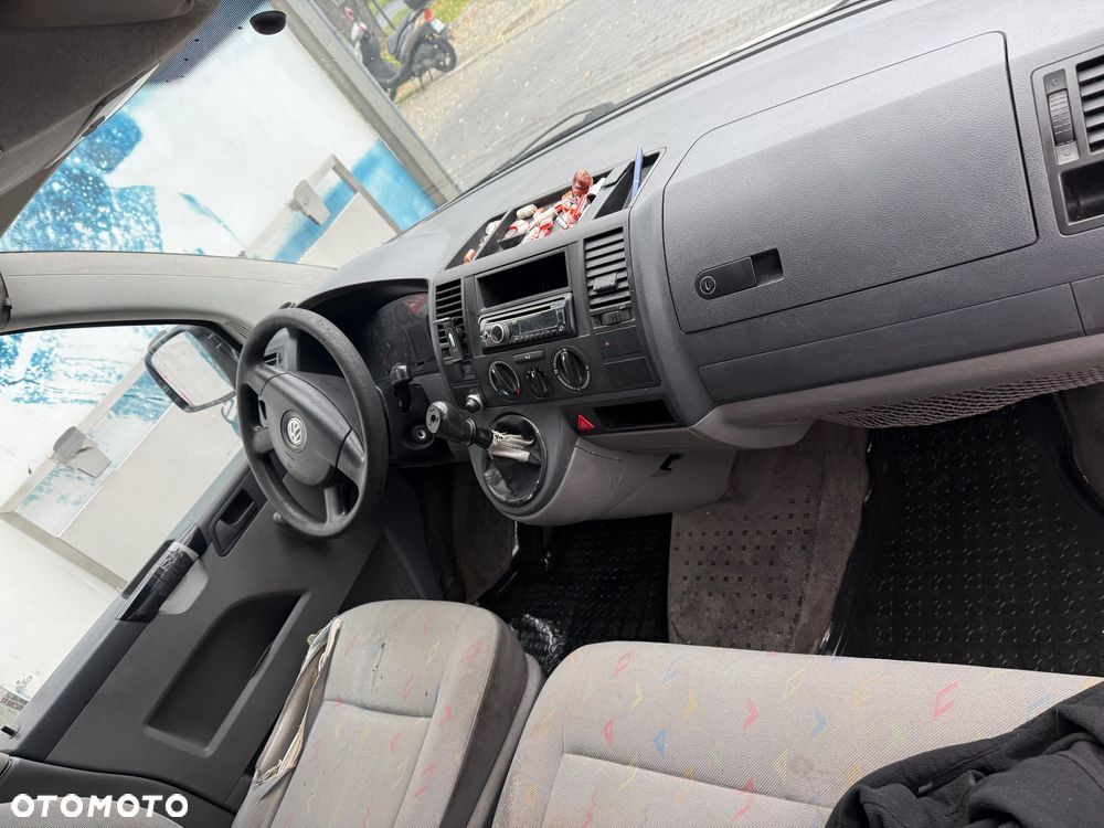 Volkswagen Transporter - 8