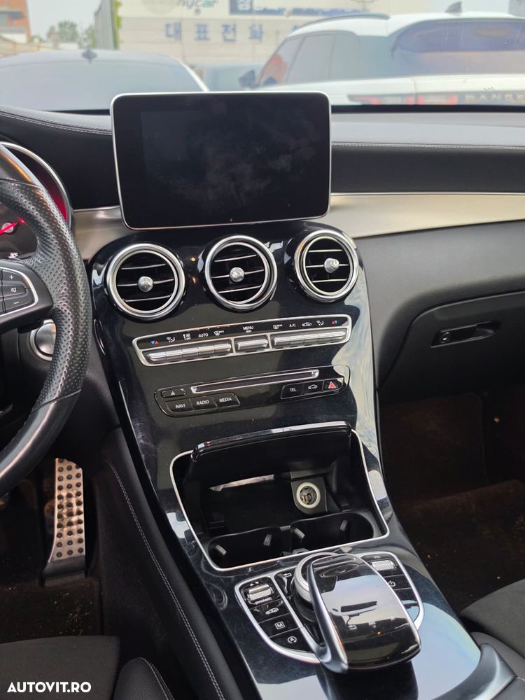 Mercedes-Benz GLC 300 4MATIC 9G-TRONIC AMG Line - 15