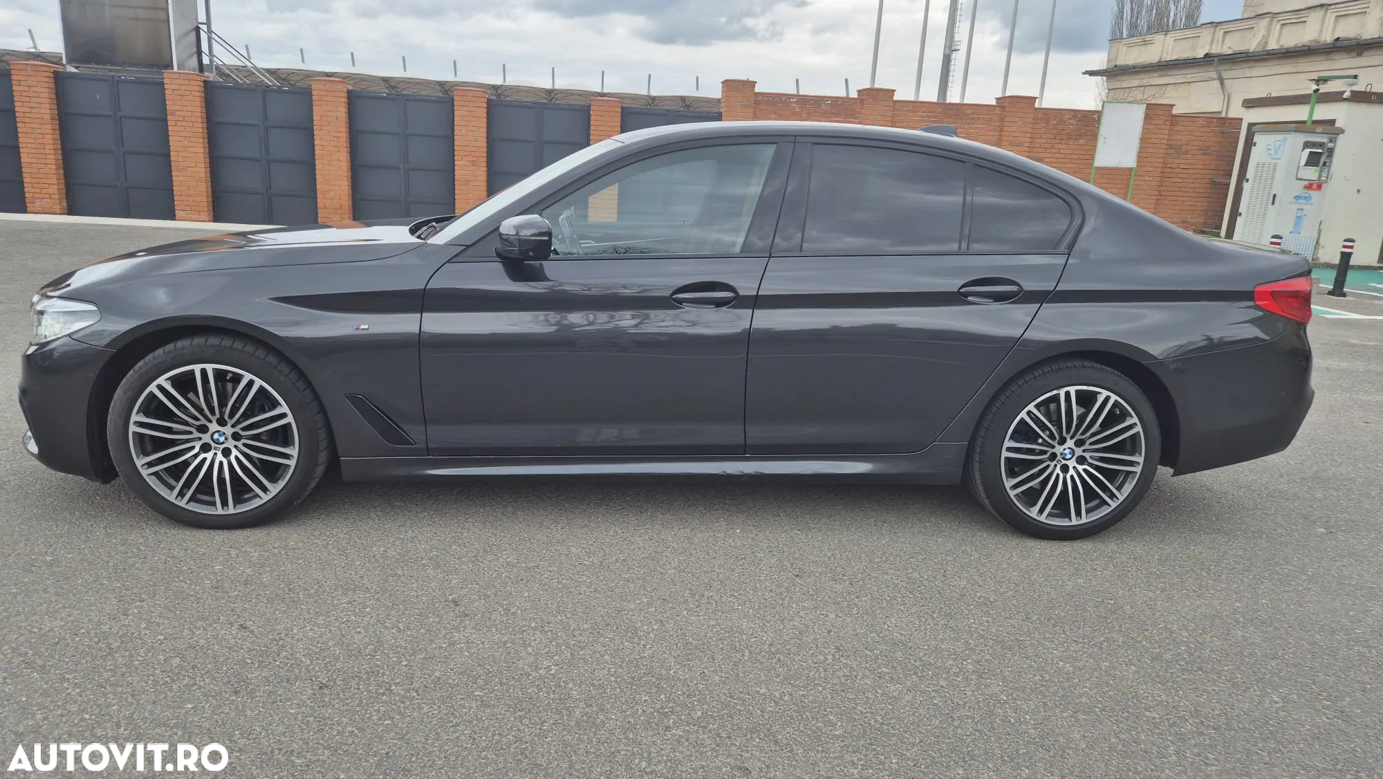 BMW Seria 5 530d xDrive AT MHEV - 4