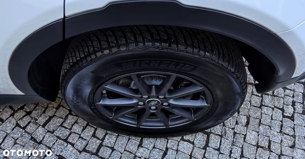 Land Rover Discovery Sport 2.0 D180 R-Dynamic SE - 16