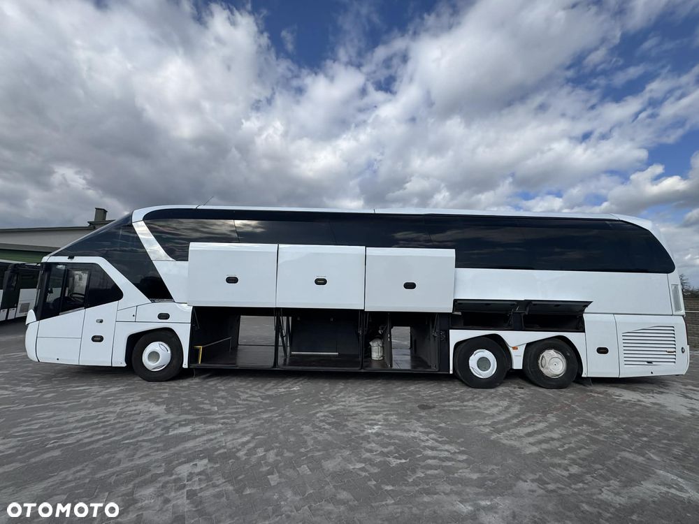Neoplan Starliner - 10