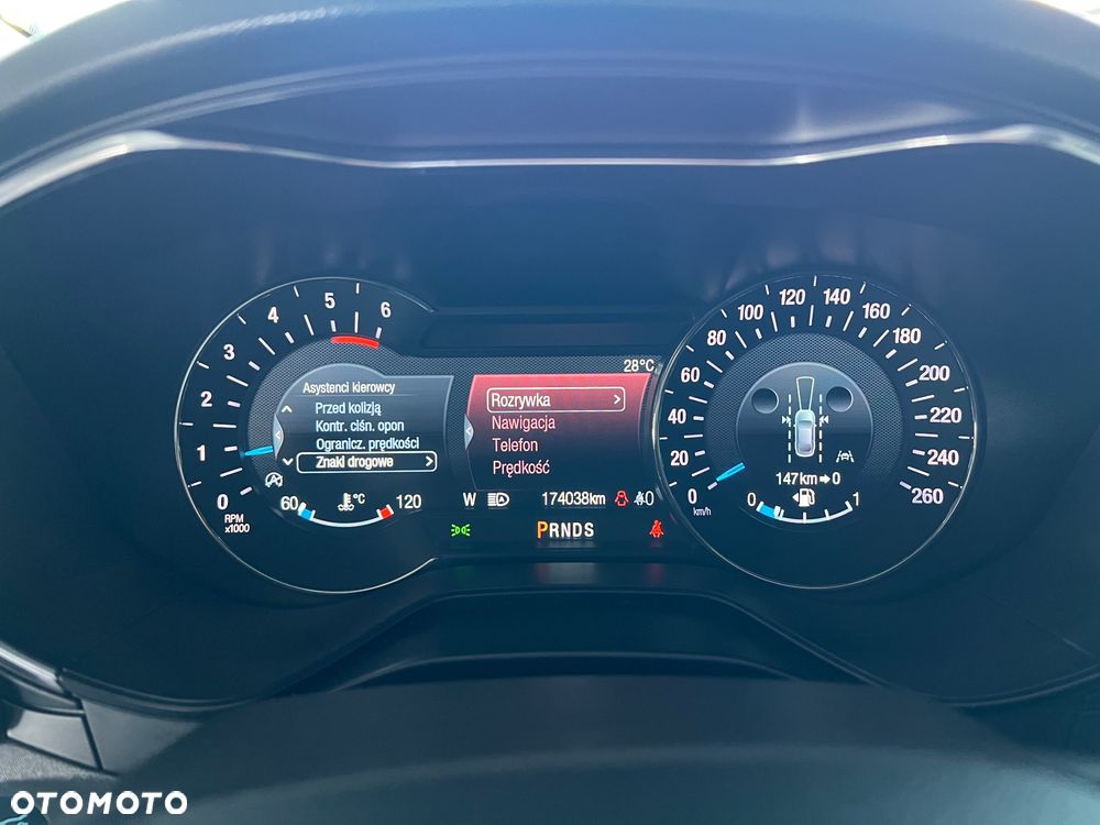 Ford Mondeo 2.0 EcoBlue Titanium - 28