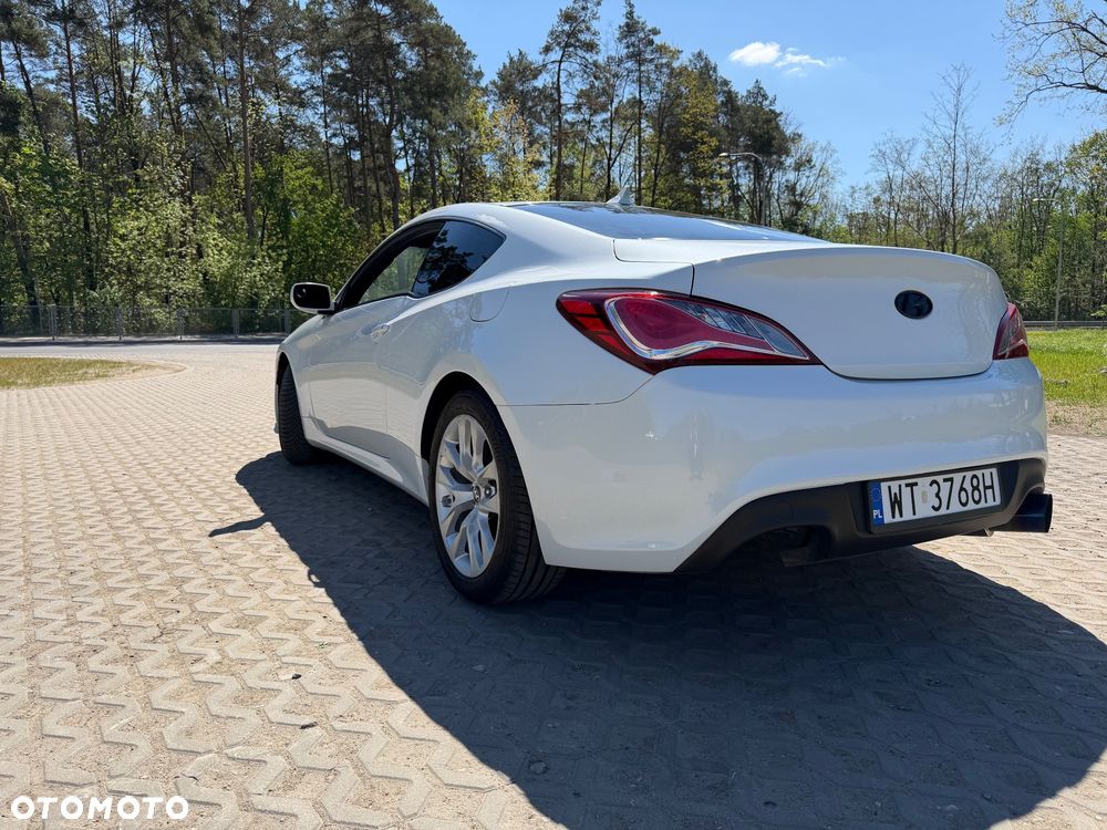 Hyundai Genesis Coupe - 3