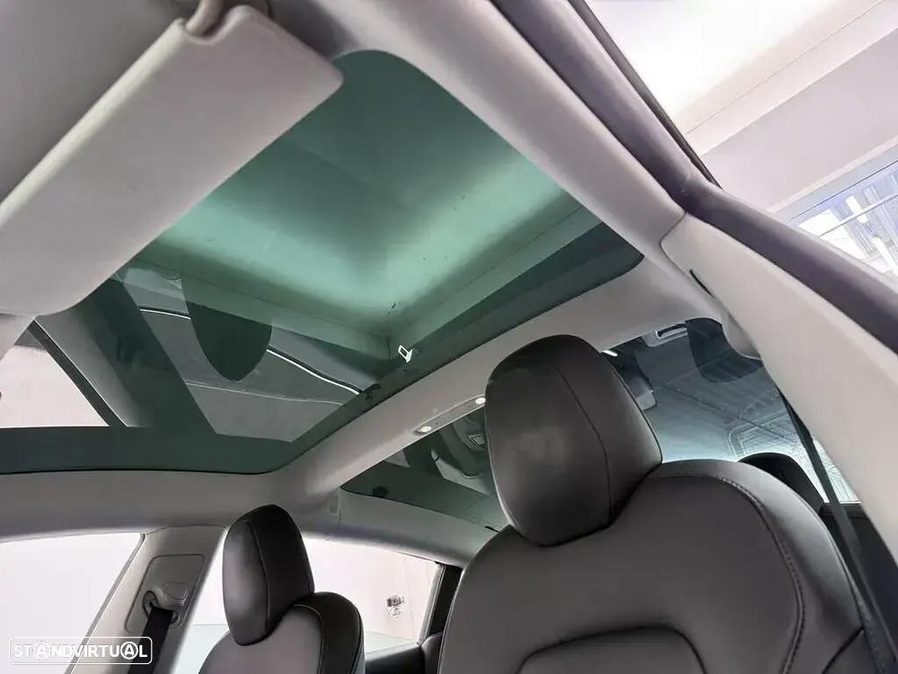 Tesla Model 3 Long-Range Dual Motor AWD - 25