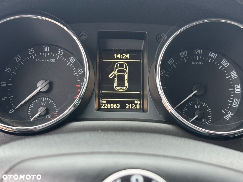 Skoda Yeti 2.0 TDI 4x4 Ambition - 37