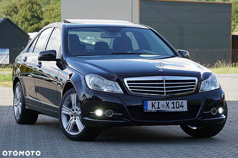 Mercedes-Benz Klasa C 180 BlueEFFICIENCY Elegance - 4