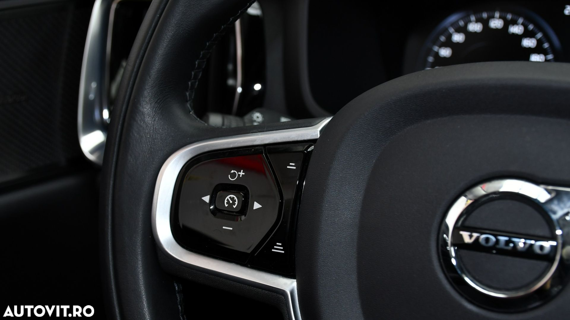 Volvo S60 T8 Recharge AWD Geartronic RDesign - 23